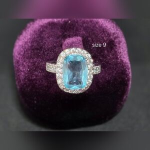 Elegant Blue and .925 Silver Women's Ring
